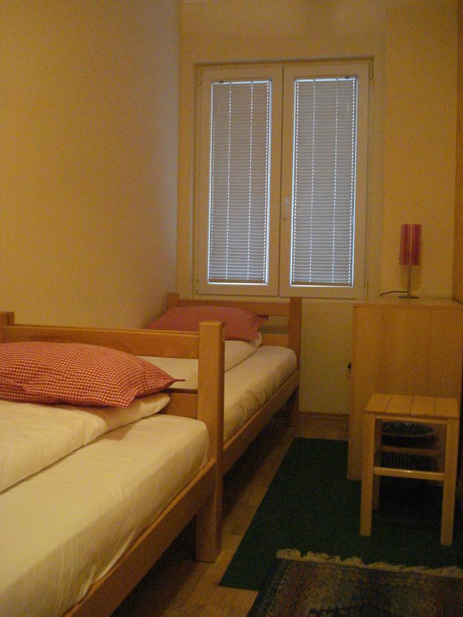 Hostel Jasmin Belgrád Kültér fotó